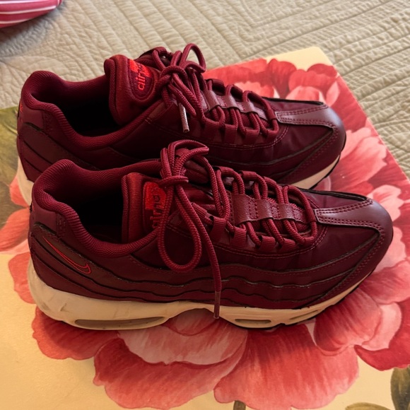 Nike Air Max Deep Red Sneakers - Picture 2 of 10
